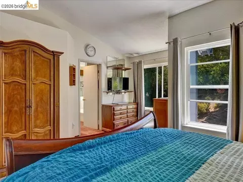 Bedroom - 113 Pierre Ct, Vallejo, CA 94591 photo 2 of 6