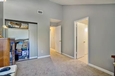 Bedroom - 113 Pierre Ct, Vallejo, CA 94591 photo 5 of 6