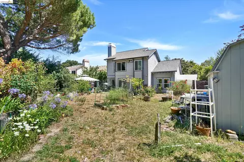 Exterior - 113 Pierre Ct, Vallejo, CA 94591 photo 3 of 5