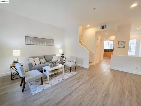 Living - 831 Heavenly Pl, Milpitas, CA 95035 photo 4 of 4