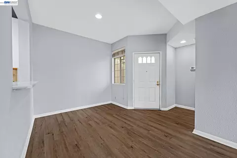 Living - 7003 Stagecoach Rd #D, Dublin, CA 94568 photo 7 of 8