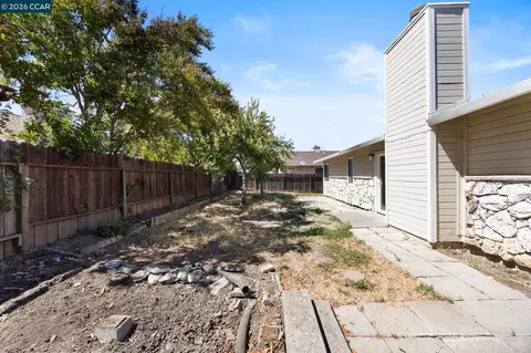 79 Barlow Ct, Fairfield, CA 94533 photo 8