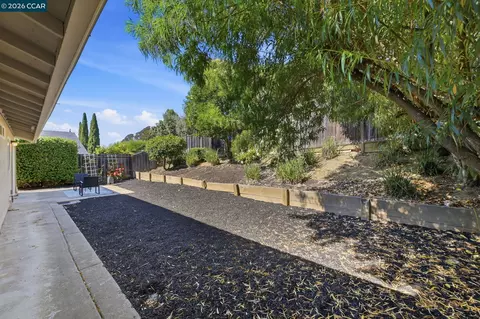 22604 Mossy Rock Dr, Fairview, CA 94541 photo 28