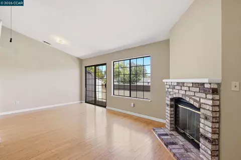 Living - 110 Wildes Ct, Bay Point, CA 94565 photo 2 of 7