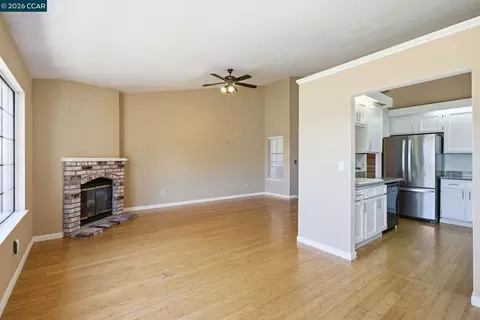 Living - 110 Wildes Ct, Bay Point, CA 94565 photo 5 of 7