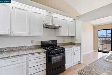 Kitchen - 110 Wildes Ct, Bay Point, CA 94565 photo 3 of 3