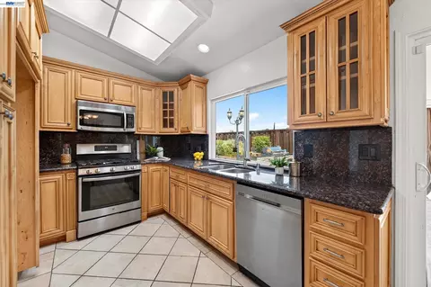 Kitchen - 1500 Andrew St, Tracy, CA 95376 photo 1 of 4