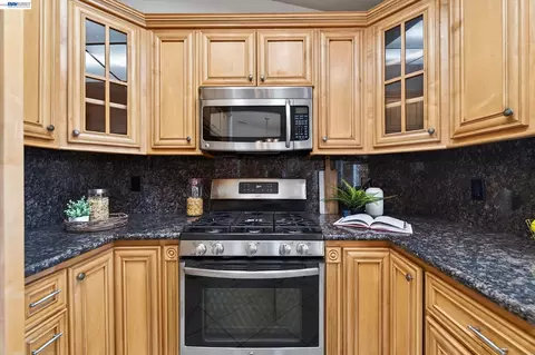 Kitchen - 1500 Andrew St, Tracy, CA 95376 photo 3 of 4