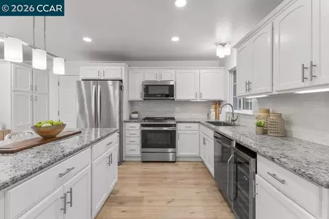 1139 Lovell Ct, Concord, CA 94520
