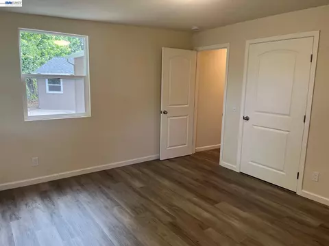 Bedroom - 1015 Ruby Ct, Santa Rosa, CA 95407 photo 3 of 3