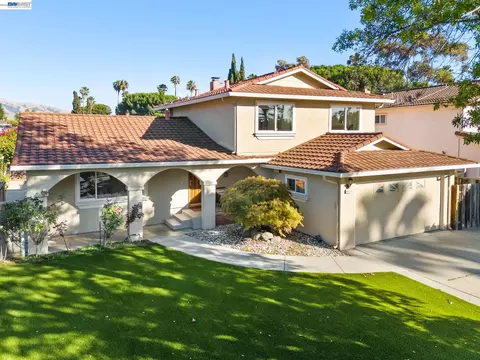 40374 San Sebastian Pl, Fremont, CA 94539