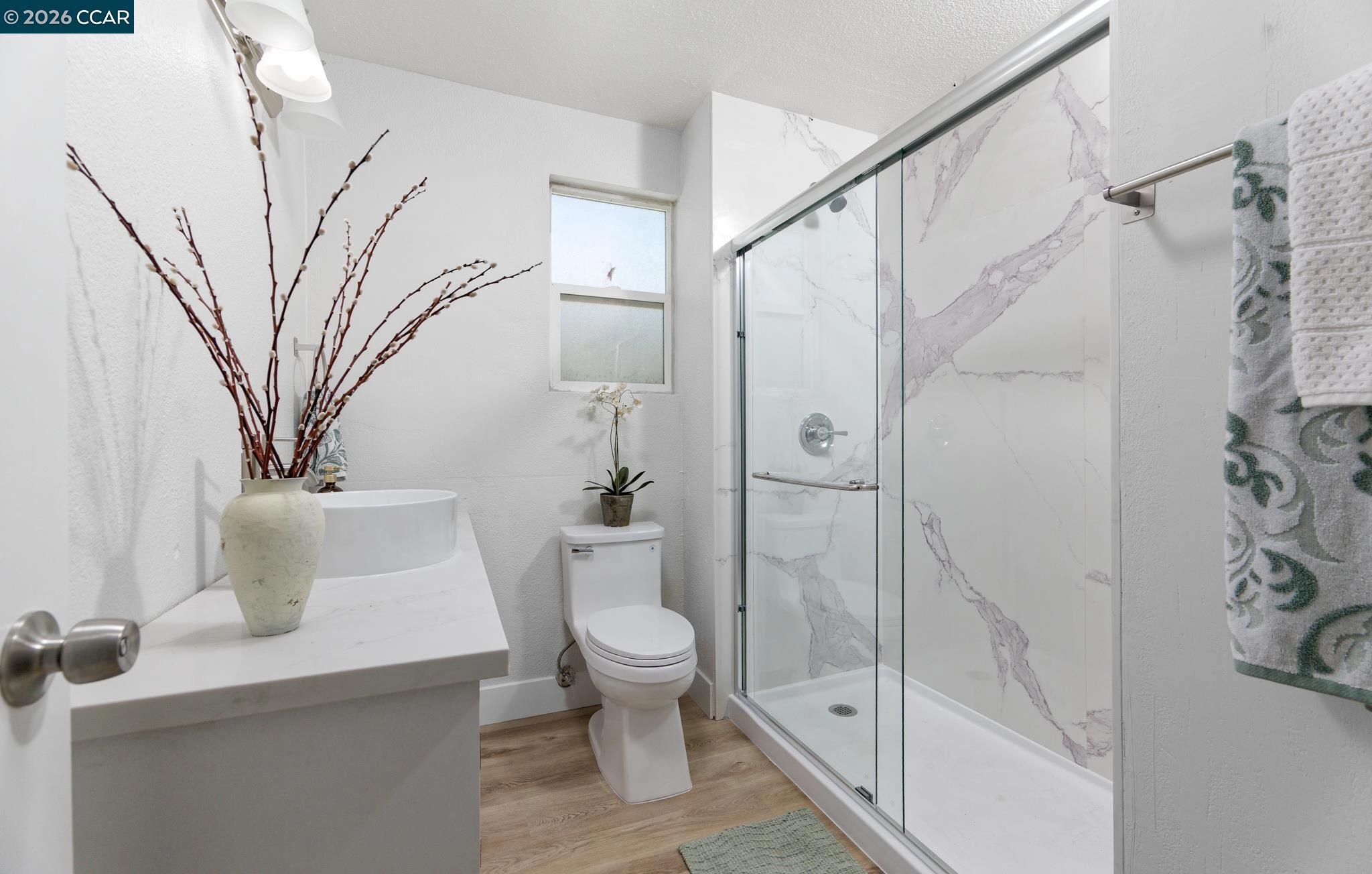 Bath - 226 W 9th St, Pittsburg, CA 94565 photo 2 of 2