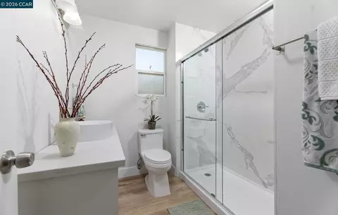 Bath - 226 W 9th St, Pittsburg, CA 94565 photo 2 of 2