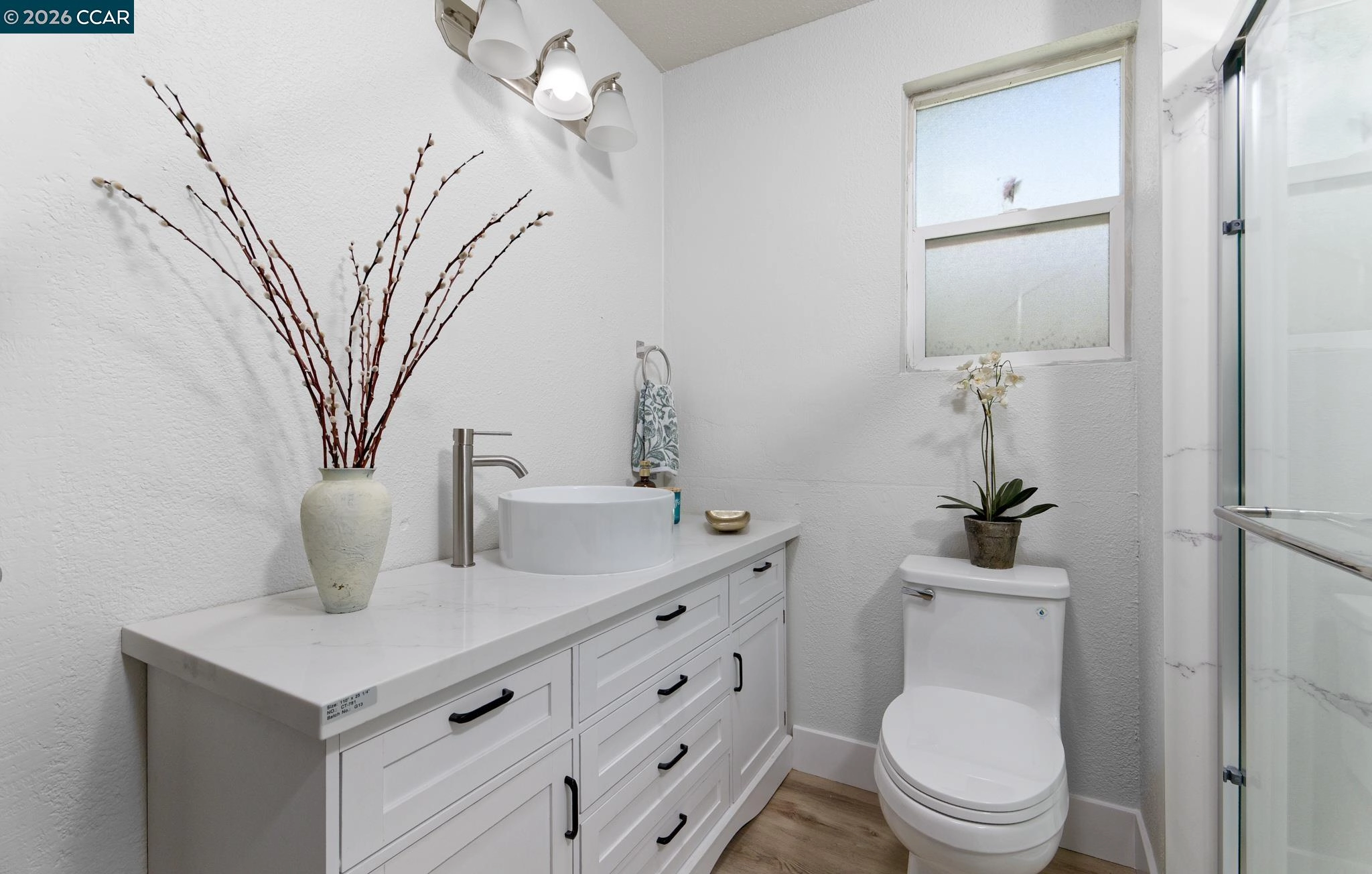 Bath - 226 W 9th St, Pittsburg, CA 94565 photo 1 of 2