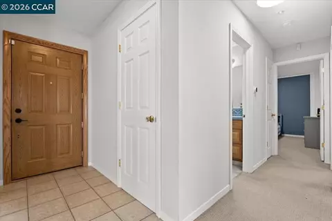 Entry Way - 114 Combs Ln, Vallejo, CA 94590 photo 5 of 10