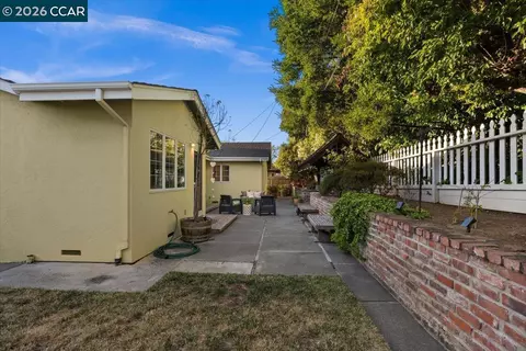 Exterior - 114 Combs Ln, Vallejo, CA 94590 photo 9 of 14