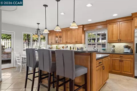 Kitchen - 114 Combs Ln, Vallejo, CA 94590 photo 2 of 11