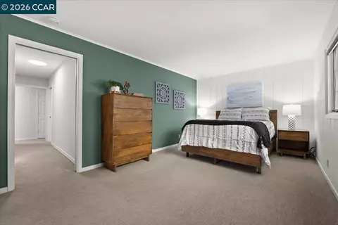 Bedroom - 114 Combs Ln, Vallejo, CA 94590 photo 4 of 6