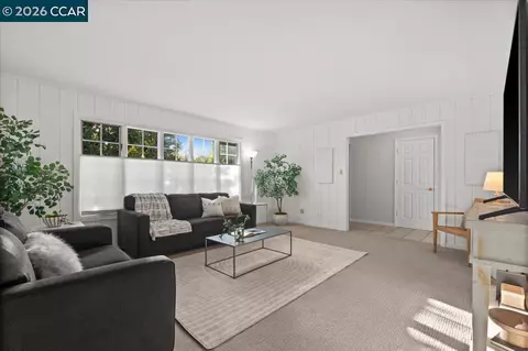 Living - 114 Combs Ln, Vallejo, CA 94590 photo 4 of 8