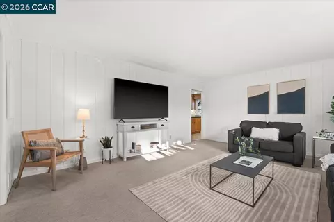 Living - 114 Combs Ln, Vallejo, CA 94590 photo 3 of 8
