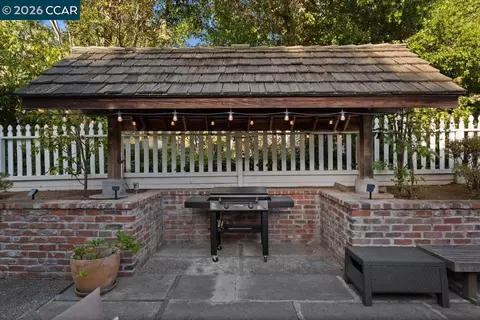 Exterior - 114 Combs Ln, Vallejo, CA 94590 photo 4 of 16