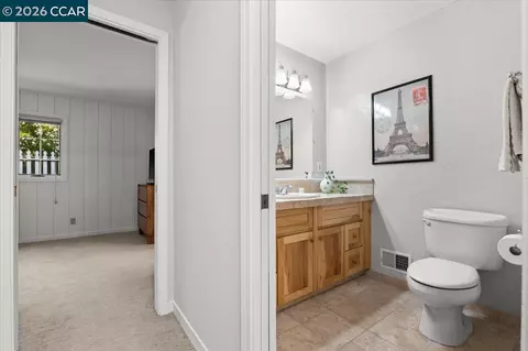Entry Way - 114 Combs Ln, Vallejo, CA 94590 photo 9 of 10