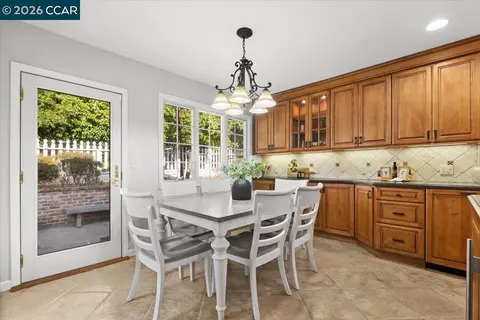 Dining - 114 Combs Ln, Vallejo, CA 94590 photo 1 of 2