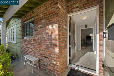 Entry Way - 114 Combs Ln, Vallejo, CA 94590 photo 1 of 10