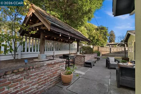 Exterior - 114 Combs Ln, Vallejo, CA 94590 photo 6 of 16