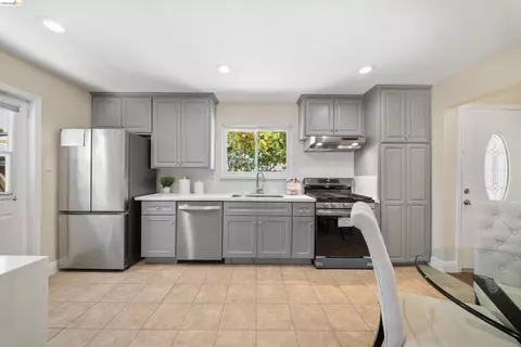 Kitchen - 1864 Canton, Milpitas, CA 95035 photo 5 of 6