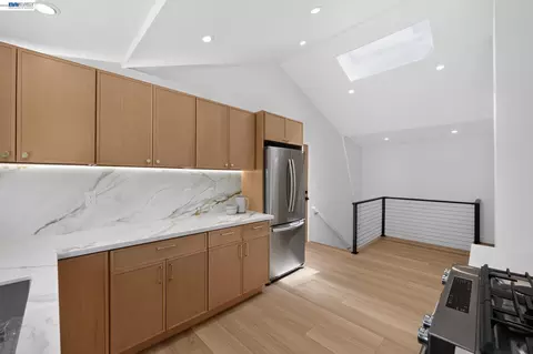 Kitchen - 23884 Madeiros Ave, Fairview, CA 94541 photo 6 of 6