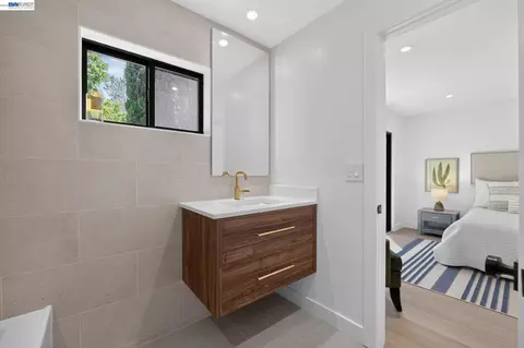 Bath - 23884 Madeiros Ave, Fairview, CA 94541 photo 1 of 3