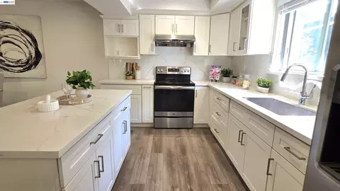 Kitchen - 37856 Bright Cmn, Fremont, CA 94536 photo 2 of 4