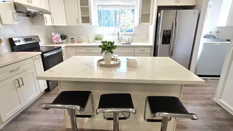 Kitchen - 37856 Bright Cmn, Fremont, CA 94536 photo 3 of 4