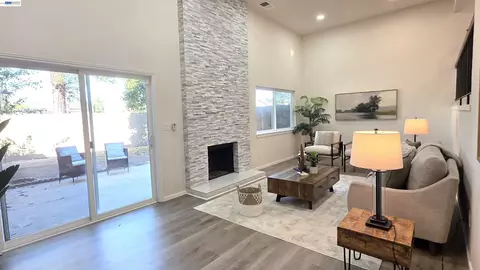 Living - 37856 Bright Cmn, Fremont, CA 94536 photo 2 of 5