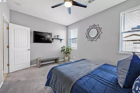 Bedroom - 1589 Friendly, Manteca, CA 95337 photo 3 of 15