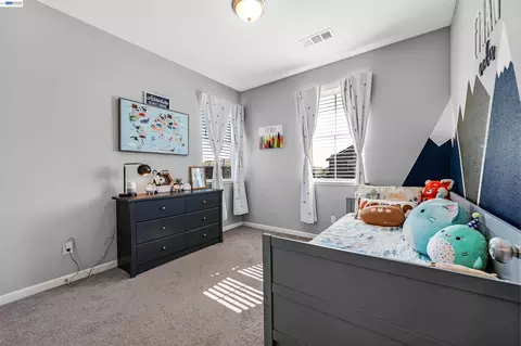 Bedroom - 1589 Friendly, Manteca, CA 95337 photo 14 of 15