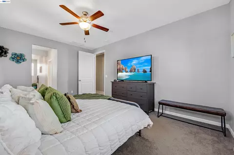 Bedroom - 1589 Friendly, Manteca, CA 95337 photo 7 of 15