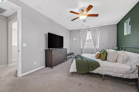 Bedroom - 1589 Friendly, Manteca, CA 95337 photo 10 of 15