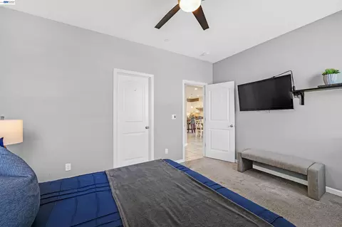 Bedroom - 1589 Friendly, Manteca, CA 95337 photo 5 of 15