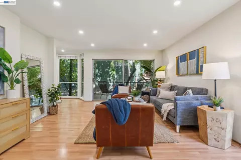 2700 Le Conte Ave #406, Berkeley, CA 94709 photo 3