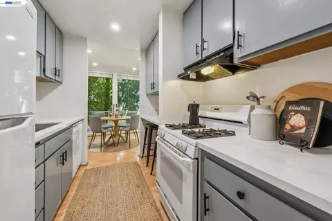 2700 Le Conte Ave #406, Berkeley, CA 94709 photo 15