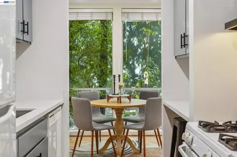 2700 Le Conte Ave #406, Berkeley, CA 94709 photo 17