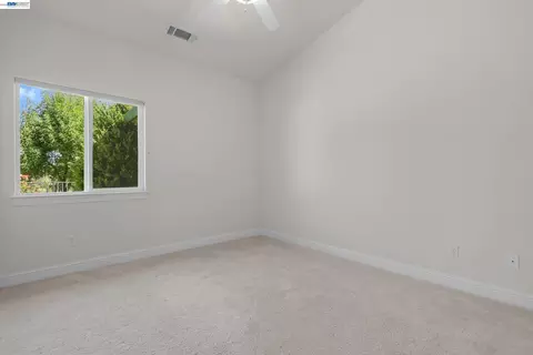 Bedroom - 2110 Cadjew St, Redding, CA 96003 photo 6 of 11