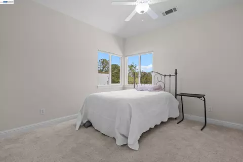 Bedroom - 2110 Cadjew St, Redding, CA 96003 photo 9 of 11