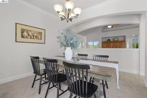 Dining - 2110 Cadjew St, Redding, CA 96003 photo 1 of 3