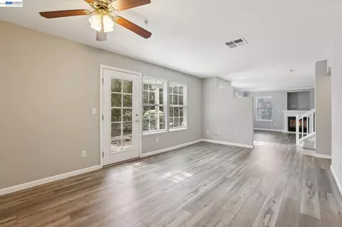Living - 2159 Walsingham Ct #62, Tracy, CA 95376 photo 10 of 10