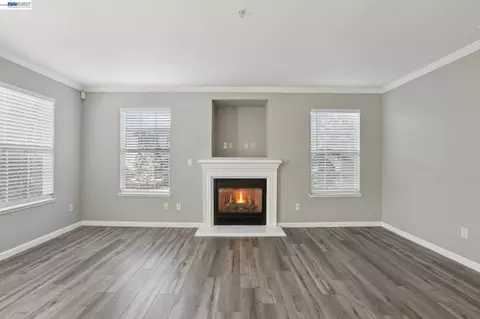 Living - 2159 Walsingham Ct #62, Tracy, CA 95376 photo 3 of 10