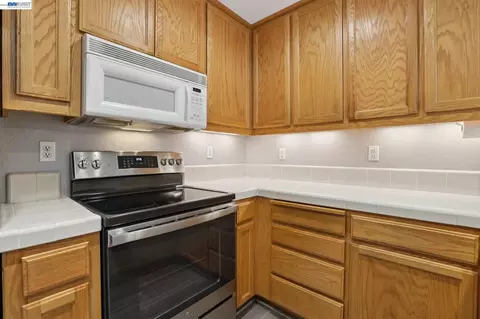 Kitchen - 2159 Walsingham Ct #62, Tracy, CA 95376 photo 1 of 1