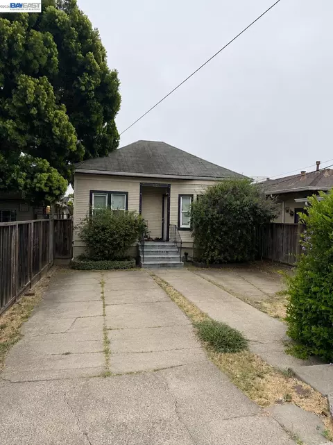 3227 Galindo St, Oakland, CA 94601